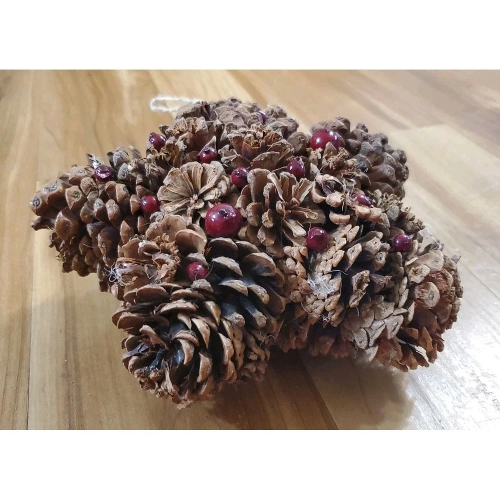 Rustic Pine Cone And Berries Star Shaped Christmas Hanging Decoration 8